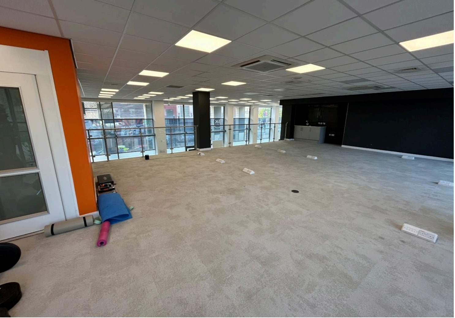 11 Waterloo Sq, Newcastle Upon Tyne to rent Interior Photo- Image 1 of 11
