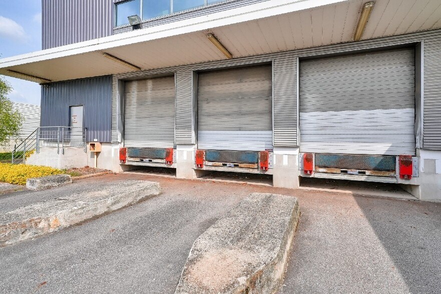 Industrial in Villeparisis to rent - Building Photo - Image 3 of 14