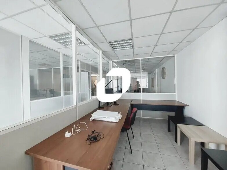 Office in Mauguio to rent - Interior Photo - Image 1 of 9