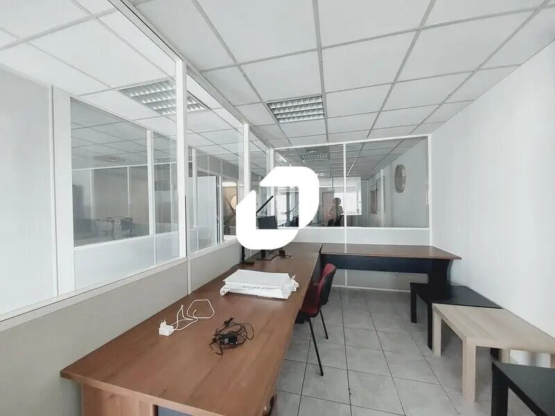 Office in Mauguio to rent Interior Photo- Image 1 of 10