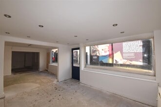 2-4 Balderton Gate, Newark to rent Interior Photo- Image 1 of 3