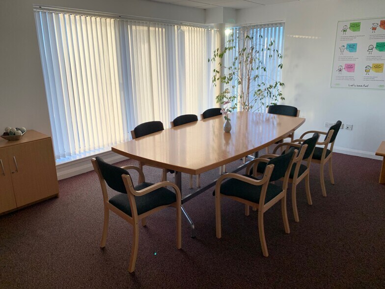 Southcraig Av, Kilmarnock to rent - Building Photo - Image 2 of 4