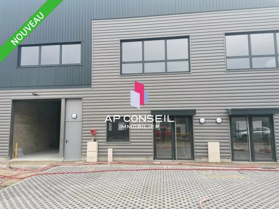 Location Local d'activités 360 m² à 765 m² - Photo 1