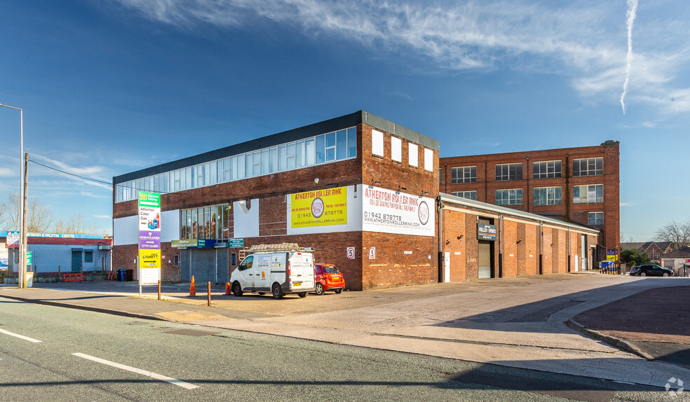 Bolton Old Rd, Manchester for rent - Building Photo - Image 3 of 5