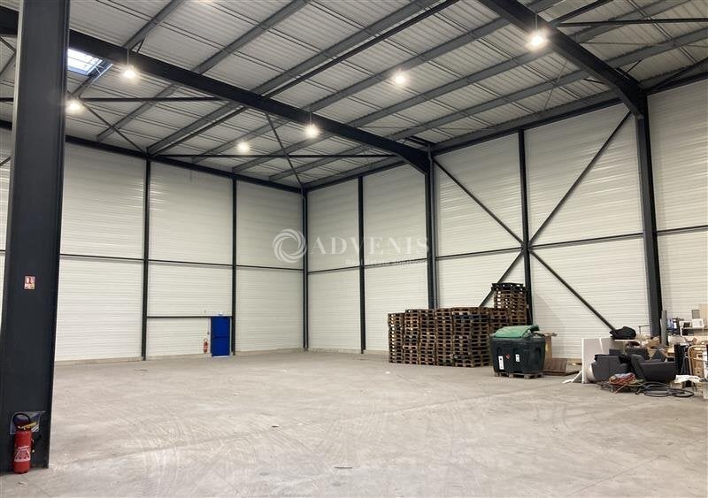 Light Industrial in Naveil for sale Interior Photo- Image 1 of 6