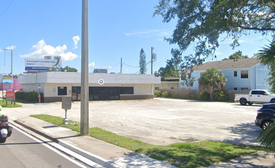 3038/3052 Cleveland Ave, Fort Myers, FL for sale - Building Photo - Image 2 of 9