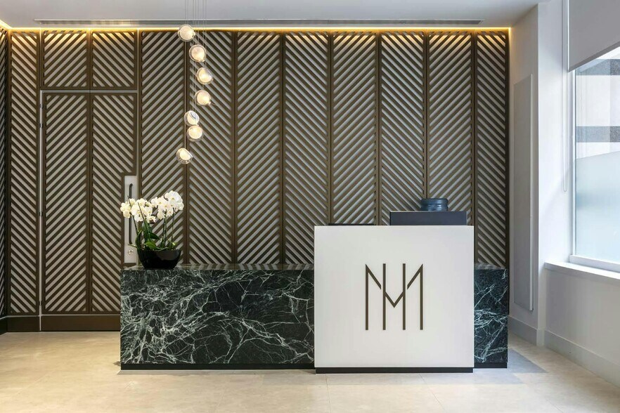 1A Lloyds Ave, London to rent - Building Photo - Image 3 of 30