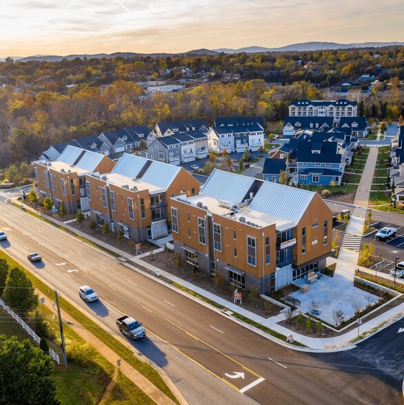 610-620 Riverside Shops Way, Charlottesville, VA for rent - Building Photo - Image 3 of 11