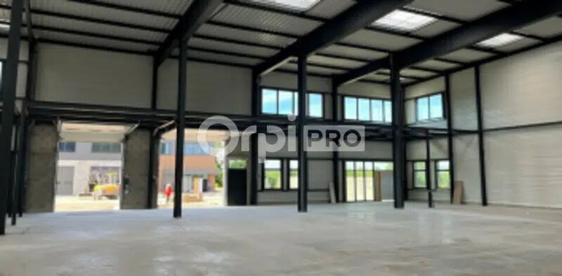 25 Route De Lyon, Saint-Priest to rent - Building Photo - Image 2 of 5