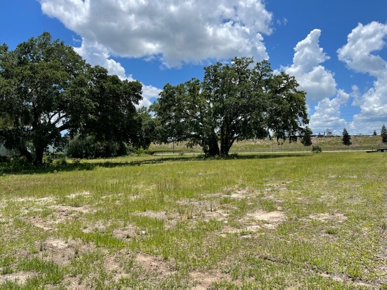 SW 37th Ave, Ocala, FL for sale - Primary Photo - Image 1 of 11