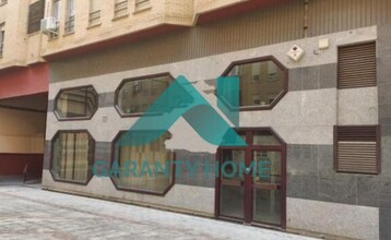 Retail in Cáceres, Cáceres to rent Interior Photo- Image 1 of 6