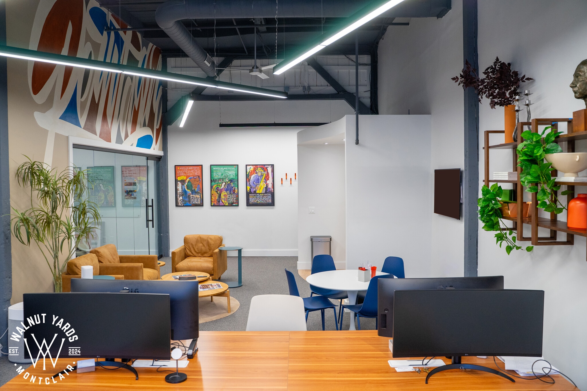 7 Oak Pl, Montclair, NJ to rent Interior Photo- Image 1 of 13