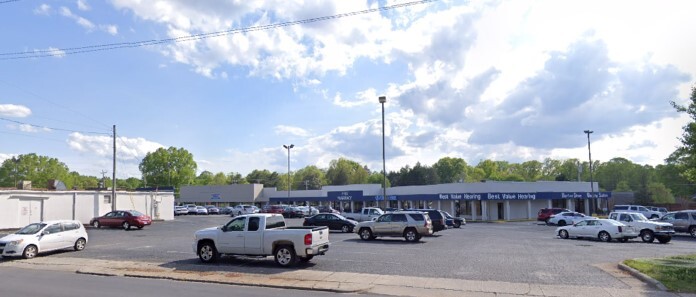 805 N Center St, Statesville, NC for sale - Primary Photo - Image 1 of 12