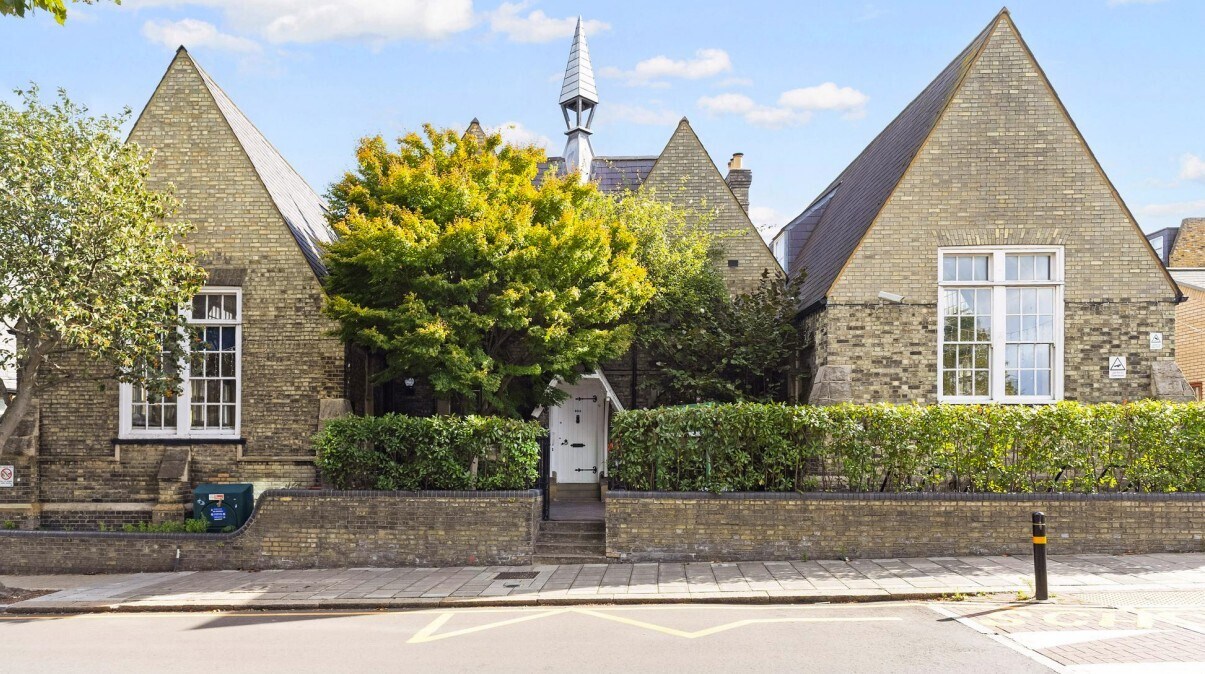 208 208 St. Ann's Hill, Wandsworth Hl, London for sale Primary Photo- Image 1 of 21