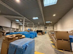 Industrial in Goussainville to rent Interior Photo- Image 2 of 2