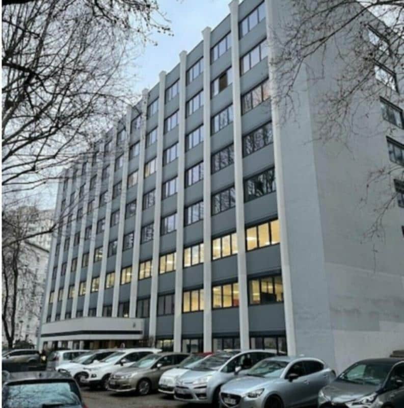 Office in Villeurbanne for sale Building Photo- Image 1 of 9
