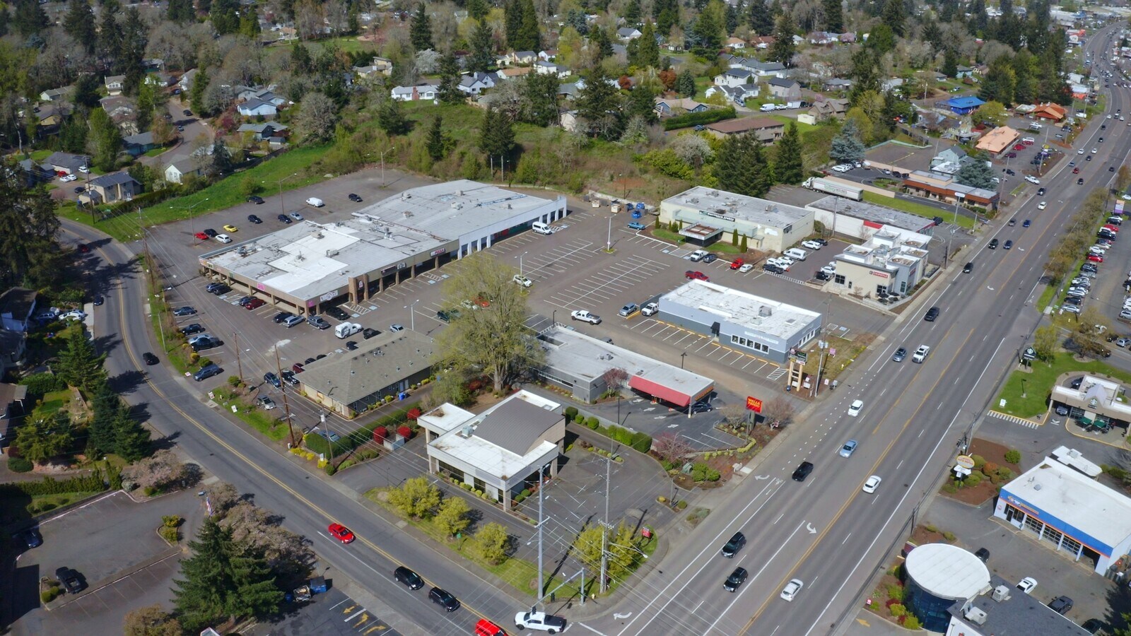 3975 Commercial St, Salem 97302 Retail For Sale