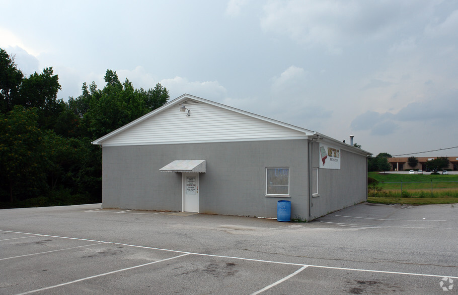 293 Lakewood Dr, Greenville, SC for rent - Building Photo - Image 1 of 3