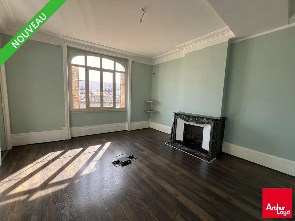 Location Bureaux 77 m² - Photo 1