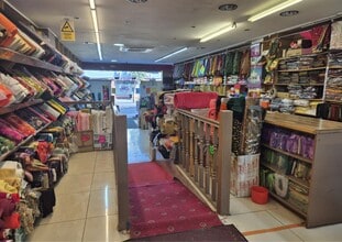 208 Ealing Rd, Wembley to rent Interior Photo- Image 1 of 5