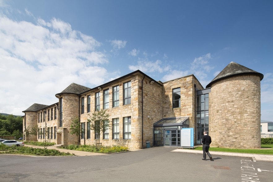 20 Pottery St, Greenock to rent - Building Photo - Image 2 of 16