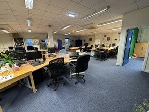 High St, Kidlington to rent Interior Photo- Image 2 of 3