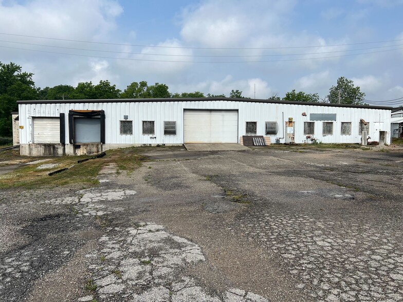 801 Walnut St, Cabool, MO for sale - Building Photo - Image 1 of 1