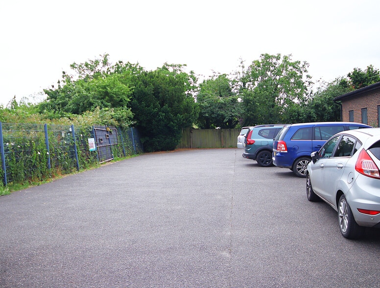 Green Porch Close, Sittingbourne to rent - Building Photo - Image 2 of 2