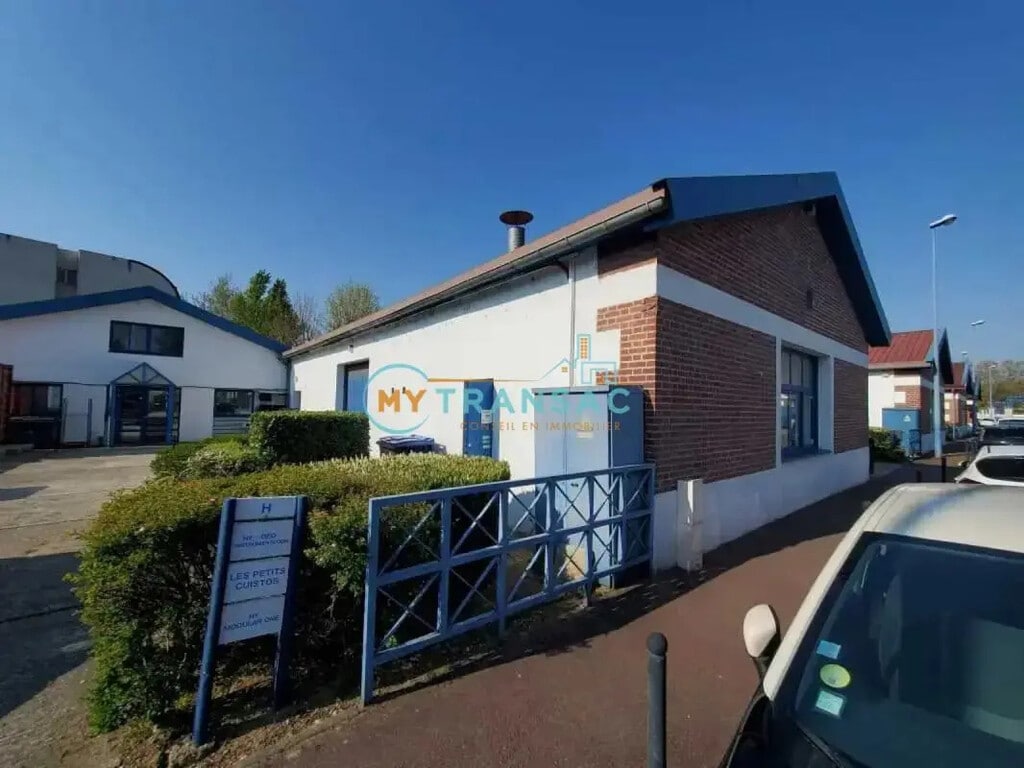 Location Local d'activités 322 m² - Photo 1