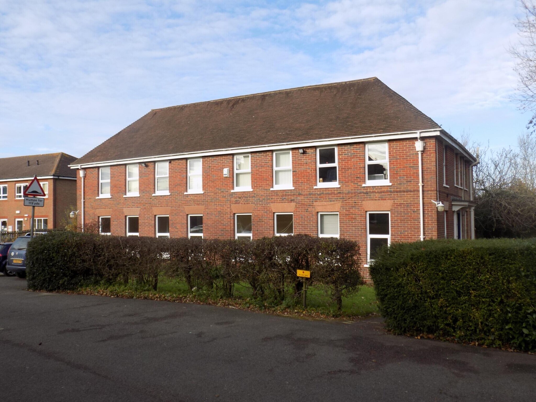 Chain Ln, Battle to rent Building Photo- Image 1 of 1