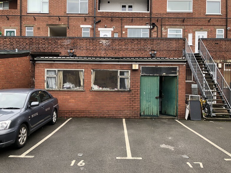 1-12 Quinton Parade, Coventry to rent - Building Photo - Image 3 of 7