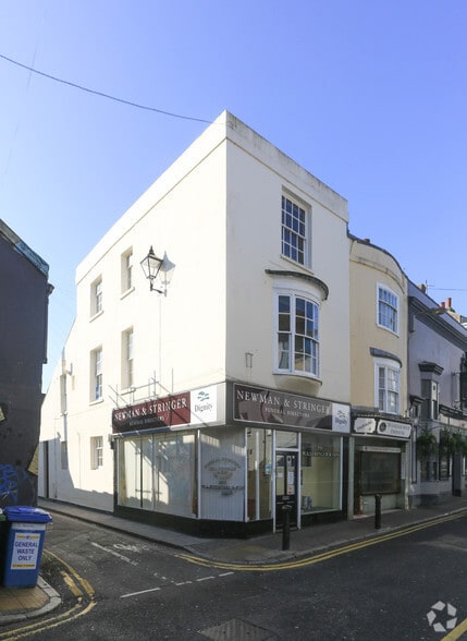 3 Trafalgar St, Brighton to rent - Building Photo - Image 2 of 3