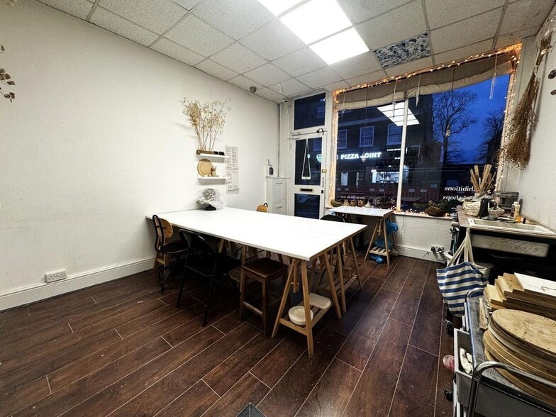 64 London Rd, Southborough to rent - Building Photo - Image 3 of 8