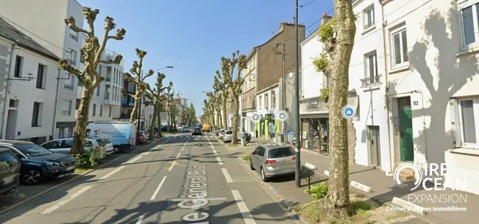Retail in Nantes to rent Building Photo- Image 1 of 5