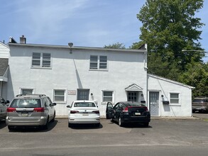 708 Willow St, Southampton, PA for rent Building Photo- Image 1 of 7