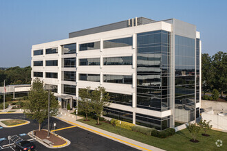 4800 Westfields Blvd, Chantilly, VA for rent Building Photo- Image 1 of 13