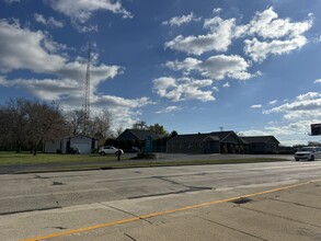 5923 Green Bay Rd, Kenosha, WI for rent Building Photo- Image 1 of 8