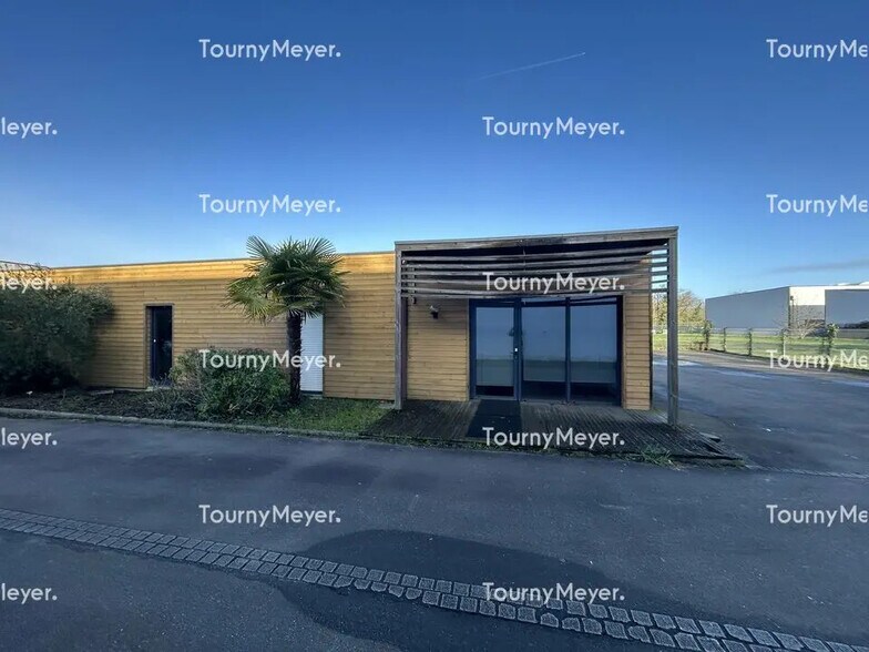 Office in Bouaye to rent - Building Photo - Image 2 of 8