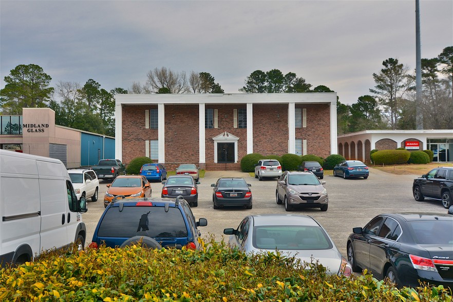 7356 Garners Ferry Rd, Columbia, SC for rent - Building Photo - Image 1 of 9