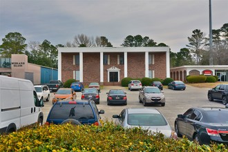 7356 Garners Ferry Rd, Columbia, SC for rent Building Photo- Image 1 of 10