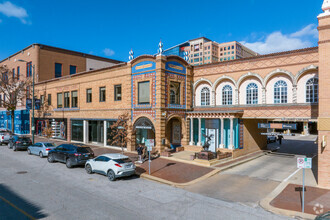 420-424 Nichols Rd, Kansas City, MO for rent Building Photo- Image 1 of 12