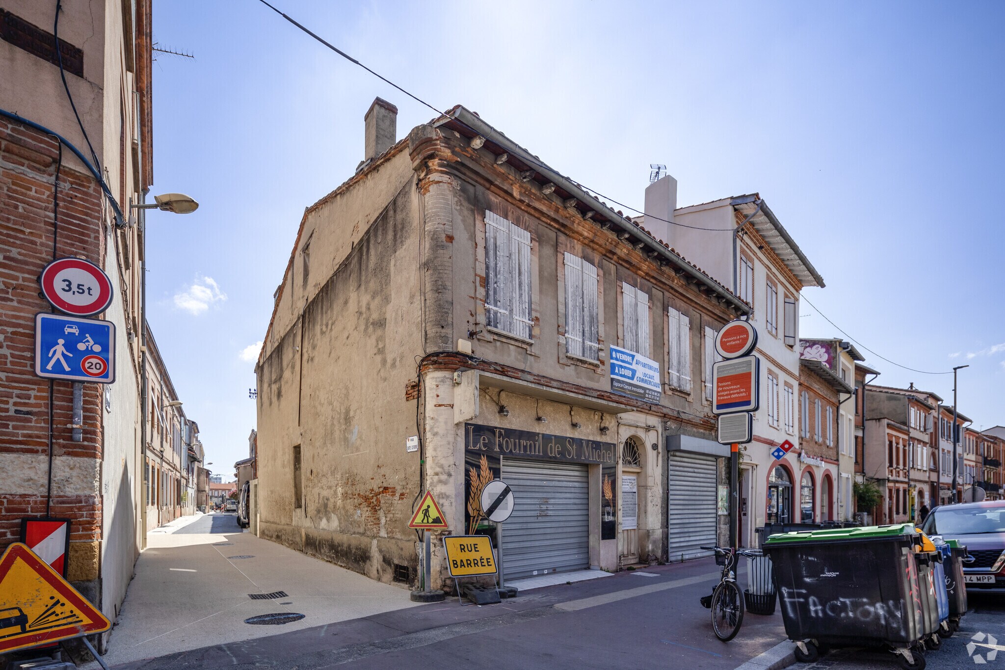 Retail in Toulouse for sale Primary Photo- Image 1 of 7