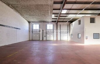 Industrial in Corbas to rent Interior Photo- Image 1 of 6