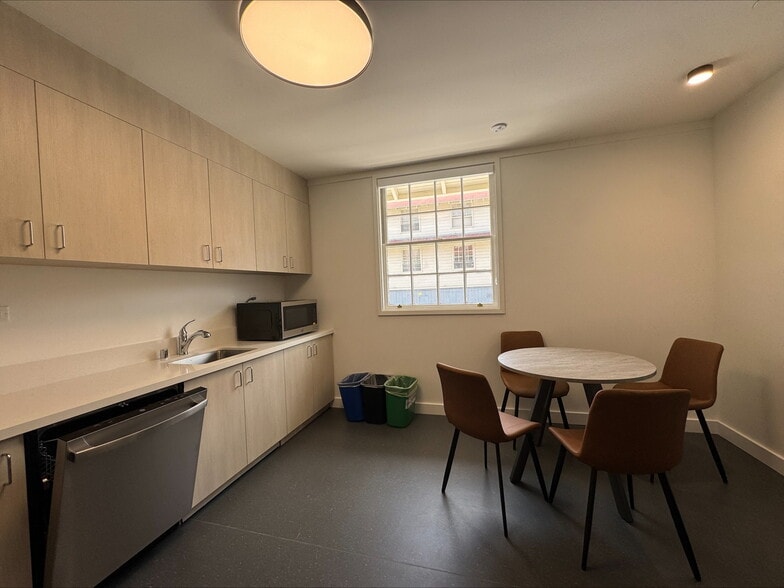 40 Mesa st, San Francisco, CA to rent - Building Photo - Image 3 of 13