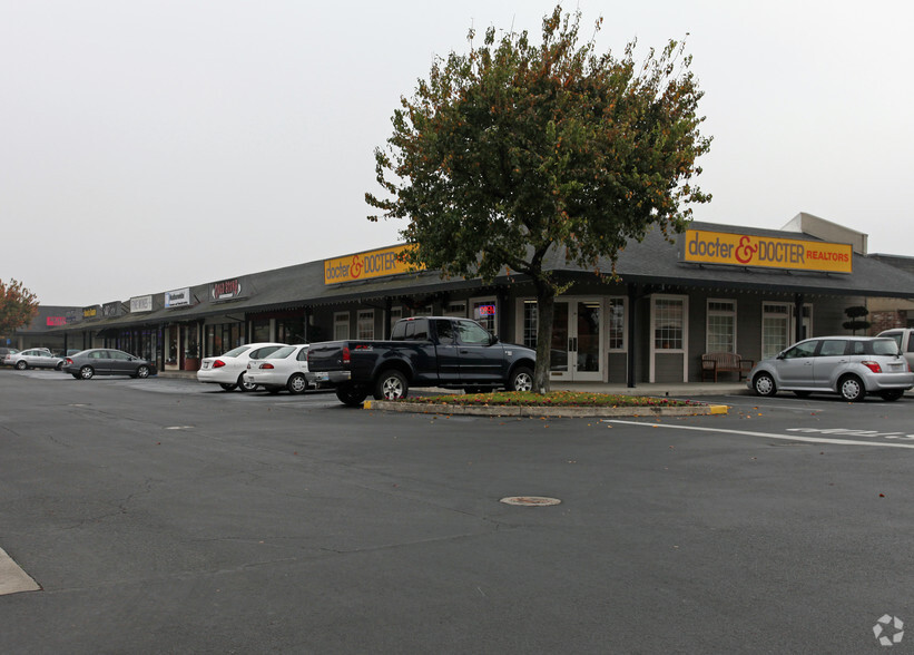 852-880 W Benjamin Holt Dr, Stockton, CA for sale - Primary Photo - Image 1 of 1