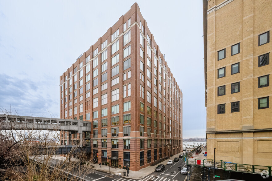 85 10th Ave, New York, NY for rent - Building Photo - Image 1 of 7