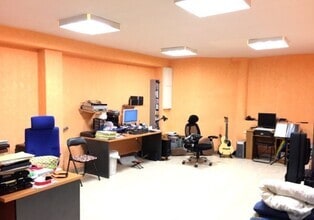 Retail in Cuenca, Cuenca to rent Interior Photo- Image 1 of 6