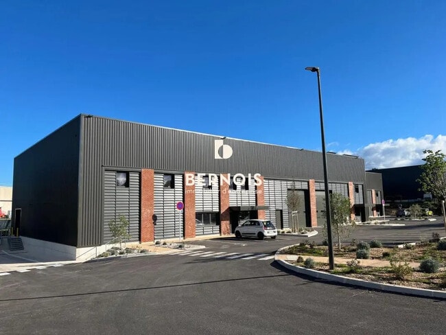 Vente Entrepôt 382 m²