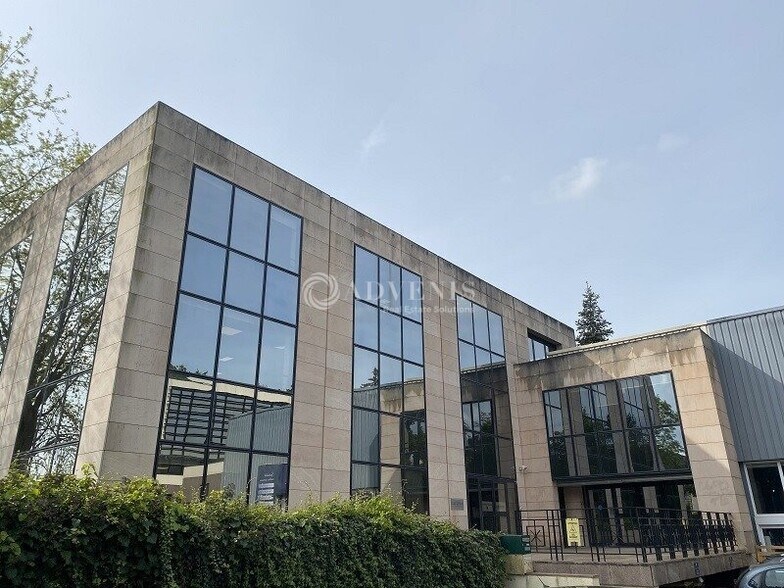 7 Rue Des Vignes, Viroflay to rent - Building Photo - Image 1 of 7