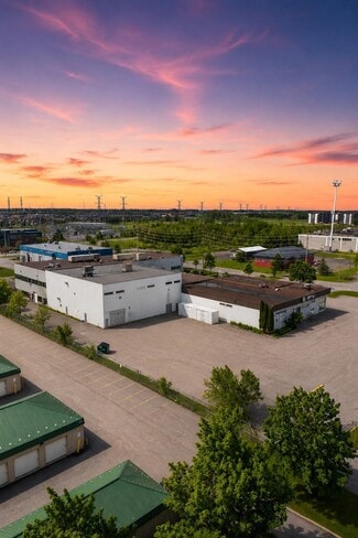 More details for 330 Vantage Dr, Ottawa, ON - Retail for Sale